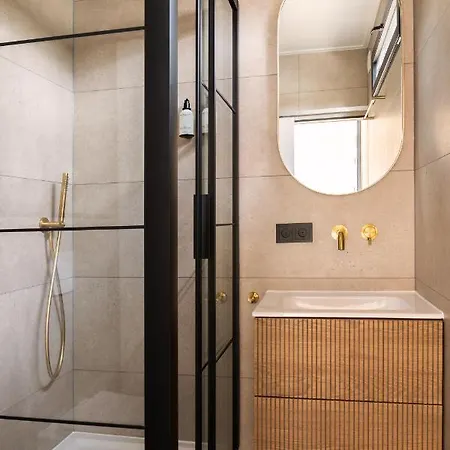 Holiday home Luxe Tiny House Stec Midden Op De Veluwe In *